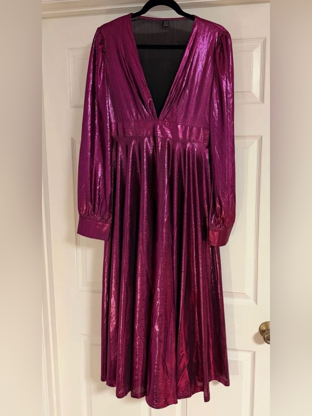 SHEIN Metallic Fuchsia Long Sleeve V-Neck Midi Dress